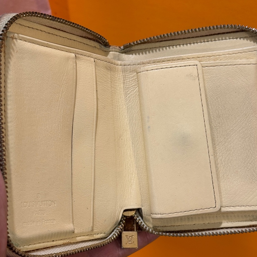 Louis Vuitton Printed monogram tine wallet - Picture 5 of 12